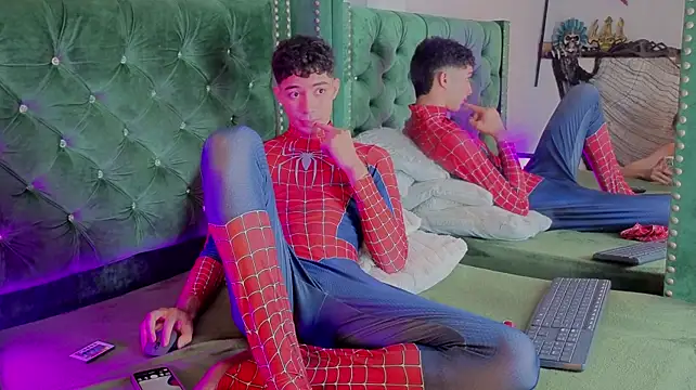 Adriann_voss – Naživo XXX chat
