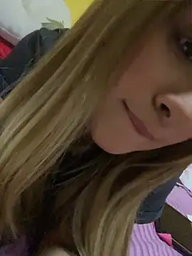 alyy_x Adlı Modelin Canlı XXX Sohbeti