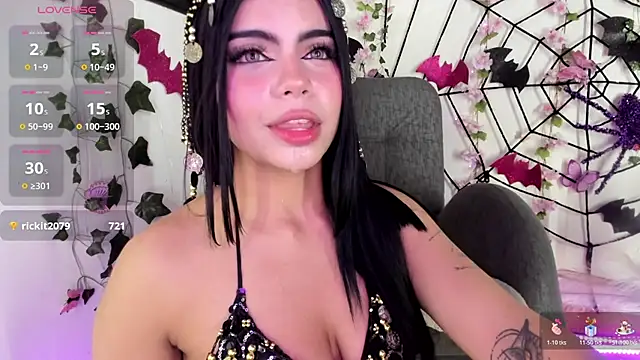 saray__jones: онлайн-секс-чат