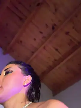 MiaFoxie_ Adlı Modelin Canlı XXX Sohbeti