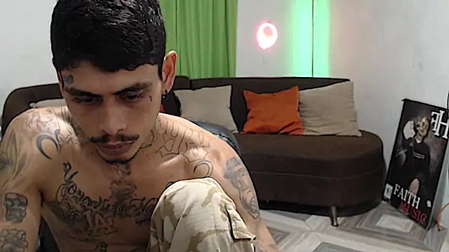 alpha_zom Obrolan Langsung XXX