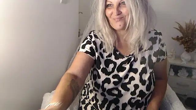 Divineblond Live XXX-Chat