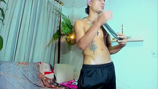 Boy_Leon_X Live XXX Chat
