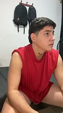 Fozil_Dvice Chat XXX in diretta