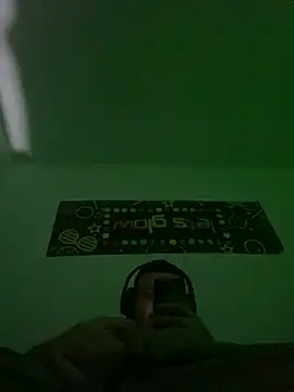 Chat +18 de GusanoDelicioso ao vivo