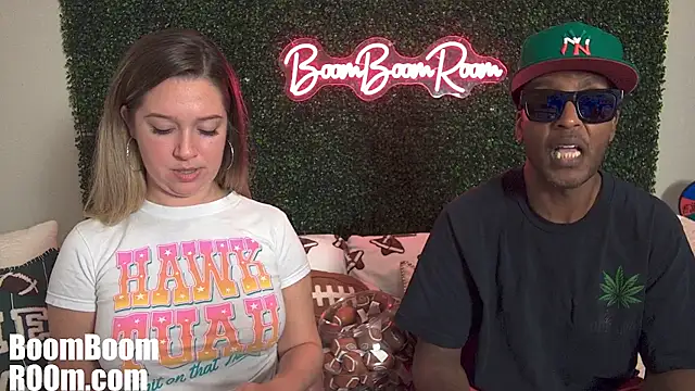 boomboomr00m Adlı Modelin Canlı XXX Sohbeti