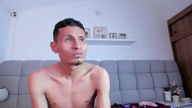 Chat +18 de axcel_anny ao vivo