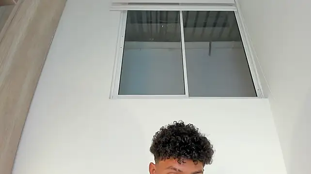 XXX chat uživo modela Taley_Carter