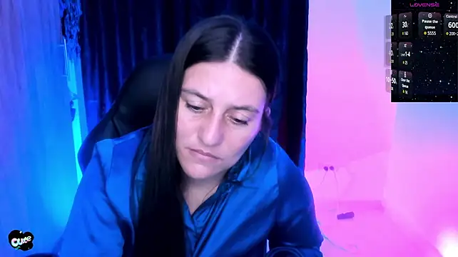 Saskyaa's Live XXX Chat