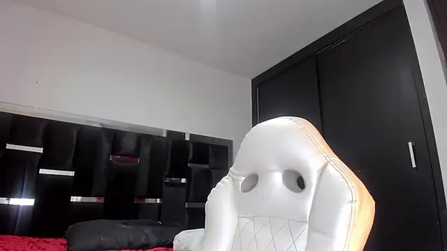 Chatroom XXX en direct de Miranda_bigcock3