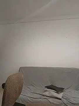 XXX chat uživo modela Cris-h