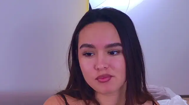 CamilaCharmingのライブXXXチャット