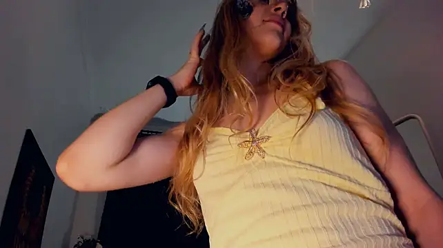 AleneHayek's Live XXX Chat
