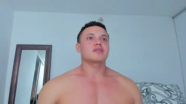 KingLevi01's Live XXX Chat