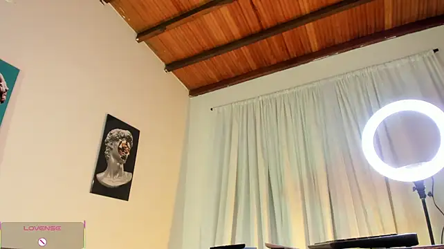 XXX chat uživo modela ArchieCollins