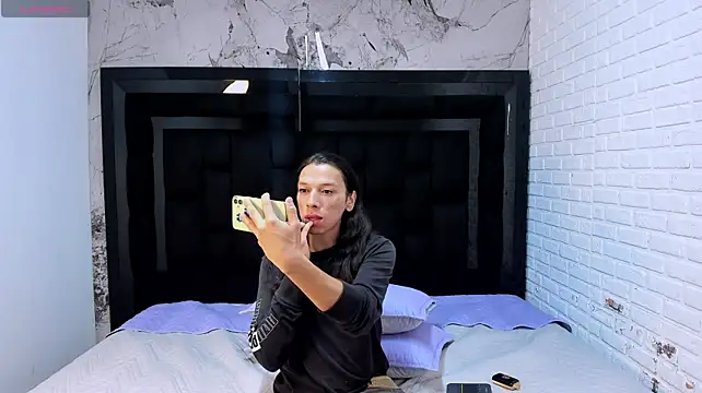AleNoah_'s Live XXX Chat