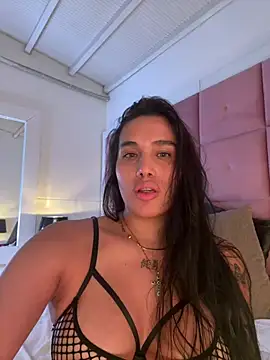Belle_Noir Adlı Modelin Canlı XXX Sohbeti