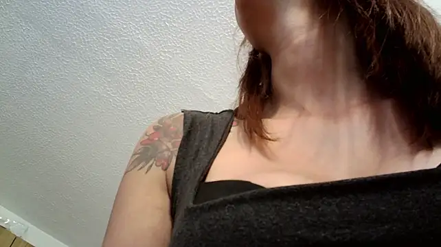 Hanna_Charming Chat XXX in diretta