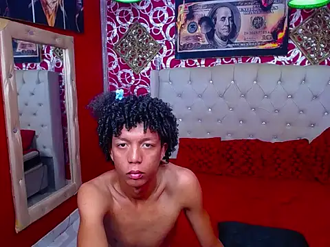 แชท XXX สดของ skinny20boy