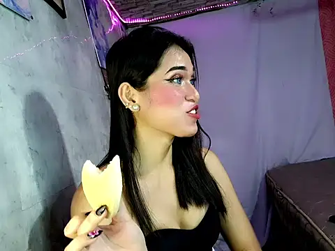 bombely_69n Live XXX chat