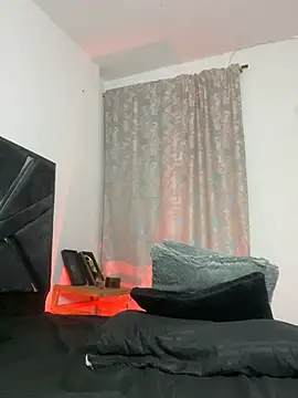 NikyFrequency's Live XXX Chat