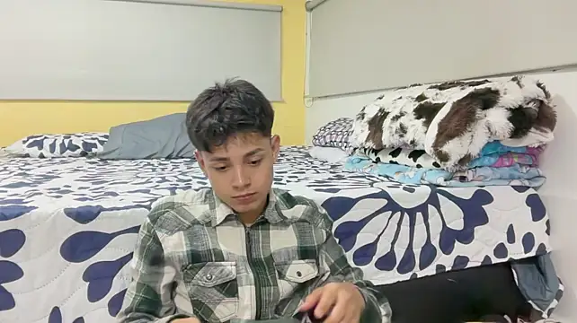 Andy_Belier23 লাইভ XXX চ্যাট