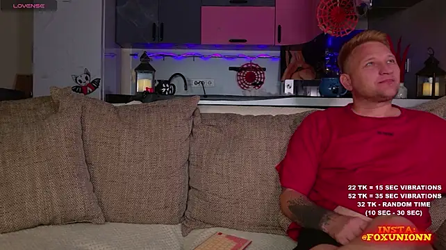 XXX chat uživo modela FoxUnion