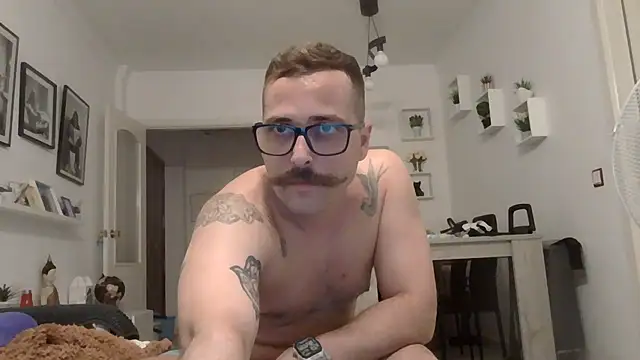 yanick931 live XXX chat