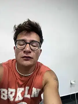 Chat XXX en directo de Hassbyd