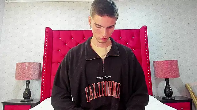 NickWild's Live XXX Chat