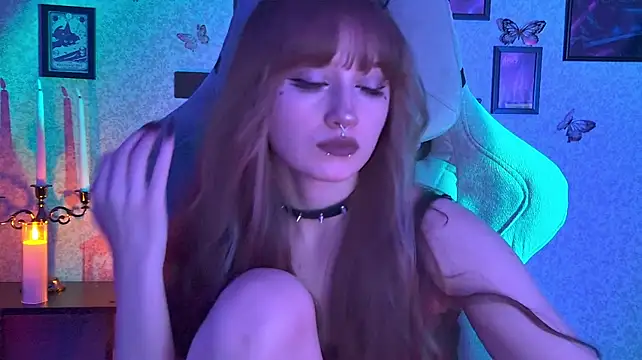 צ'אט XXX בשידור חי של LiliLuna