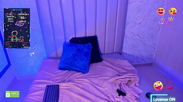 แชท XXX สดของ Lya_dubois_