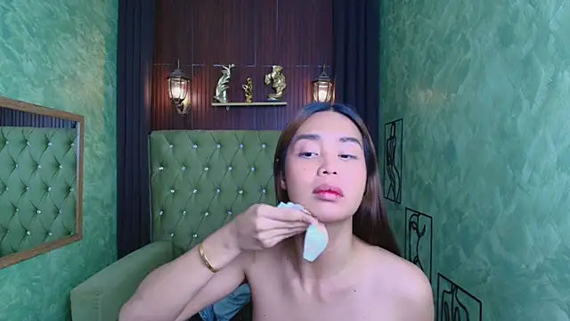 AlyHilton Live XXX-Chat