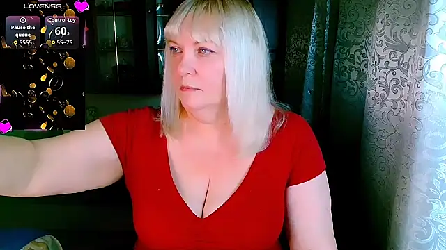 FlowerButterf's Live XXX Chat