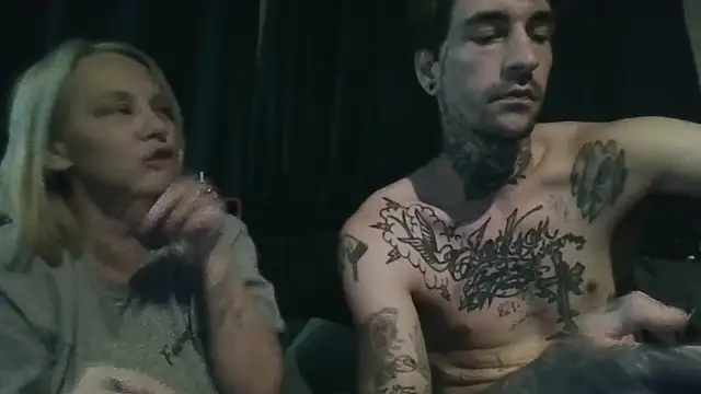 Chat +18 de 2-BLUNT-CUNTS ao vivo