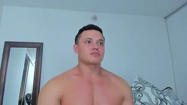 Онлайн чат XXX KingLevi01