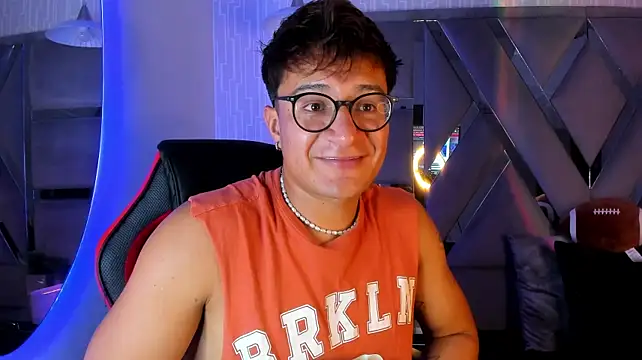 XXX chat uživo modela Hassbyd