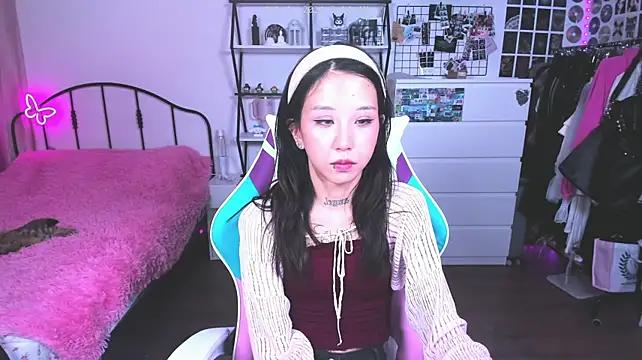 ashleywowmeow's Live XXX Chat