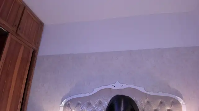 Chat +18 de EmiliBoobss ao vivo