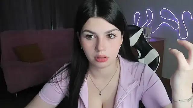 Chat +18 de KisaModel ao vivo