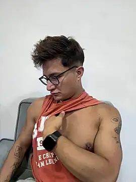 Chat XXX en directo de Hassbyd