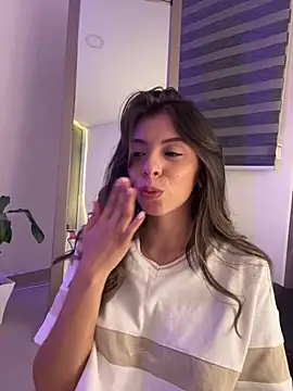 AmmyCollinsW Adlı Modelin Canlı XXX Sohbeti