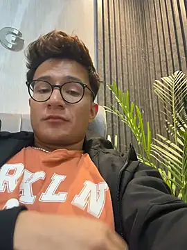 Hassbyd Chat XXX live