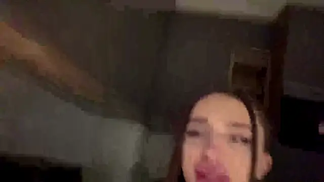 dianaluves1 Adlı Modelin Canlı XXX Sohbeti