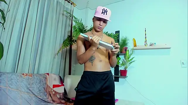 Chatroom XXX en direct de Boy_Leon_X