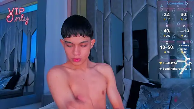 Sebax_Young Adlı Modelin Canlı XXX Sohbeti