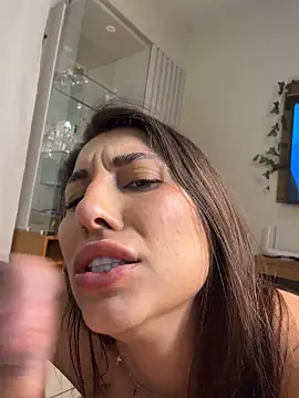 Carolini09 – Naživo XXX chat