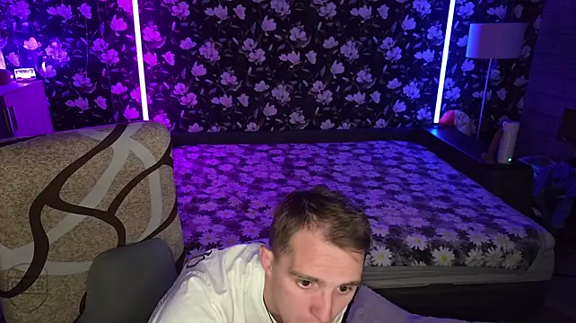 Vuitton Chat XXX in diretta