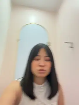 Chatroom XXX en direct de -Yuko-