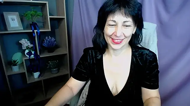 LiluGrants – Live XXX-chat